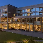Marriott &