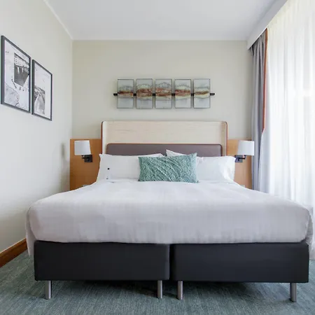 Marriott &