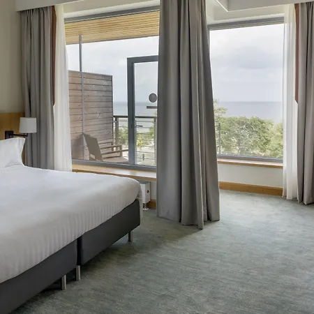 מלון Marriott & 4*