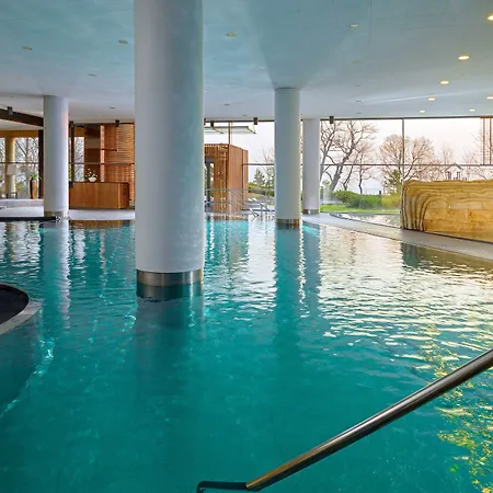 מלון Marriott & 4*