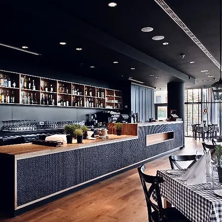Marriott &